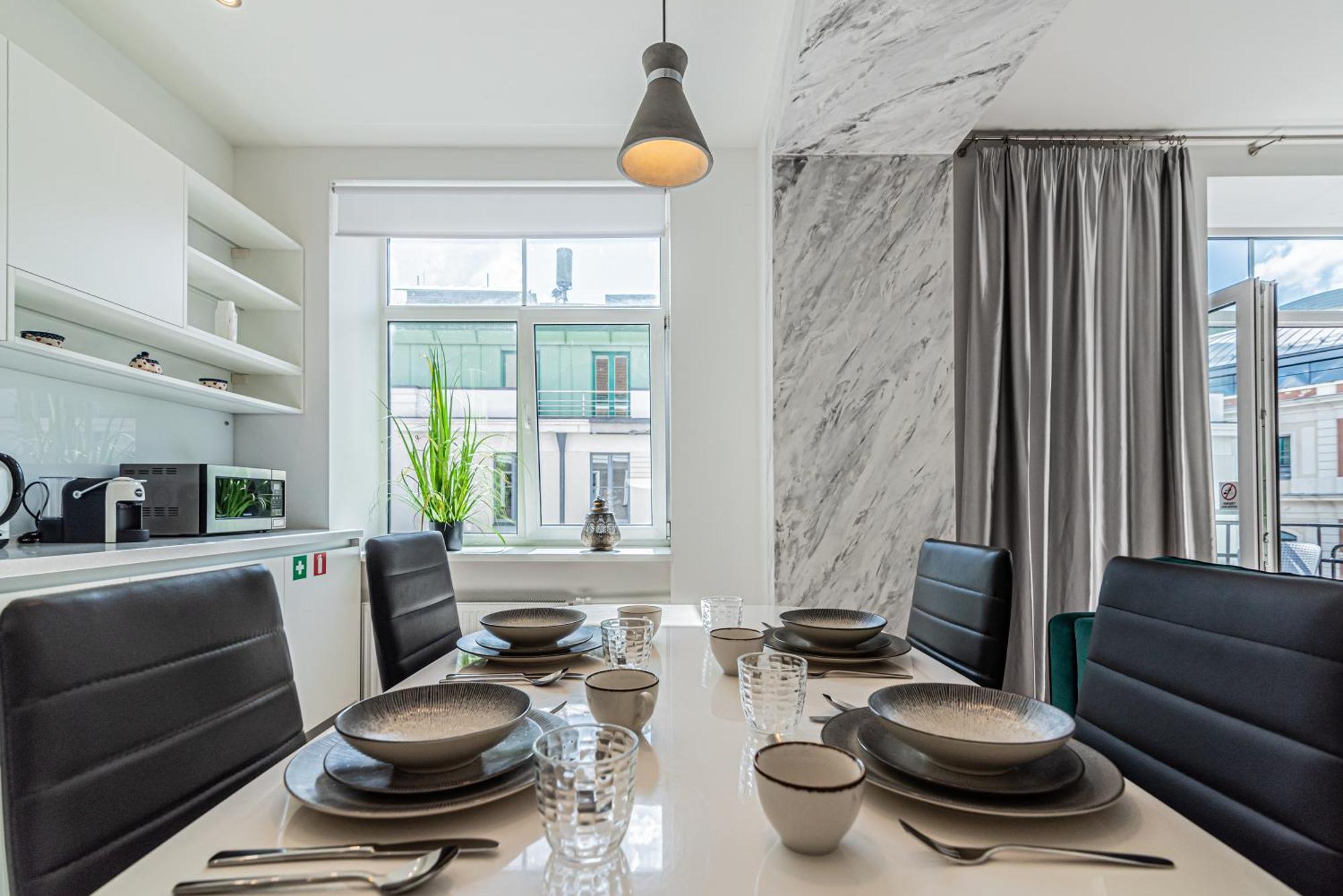 Stylish Old Town Apartment Рига Экстерьер фото